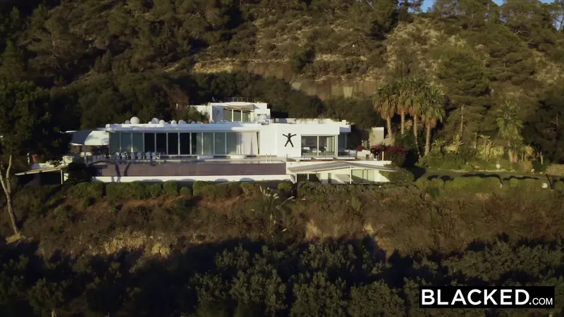 塗黑的妻子渴望英國廣播公司和她的丈夫讓她擁有它