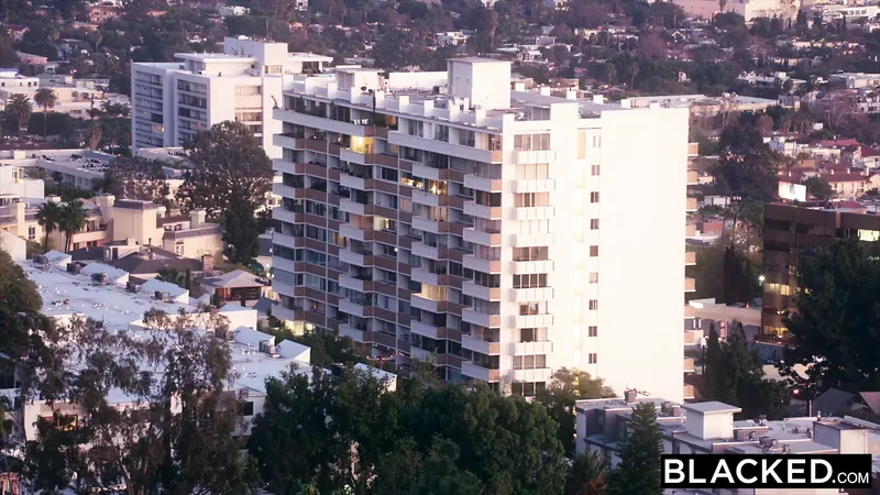 塗黑角質金發研究生亂搞已婚英國廣播公司…