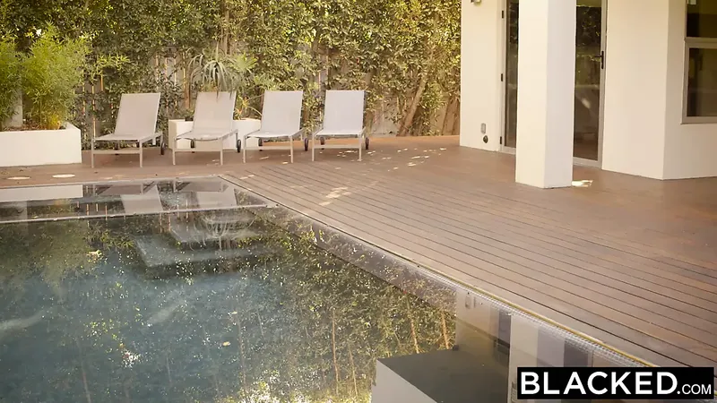 塗黑 – Naomi 和 Karla 第一 異族 三人行