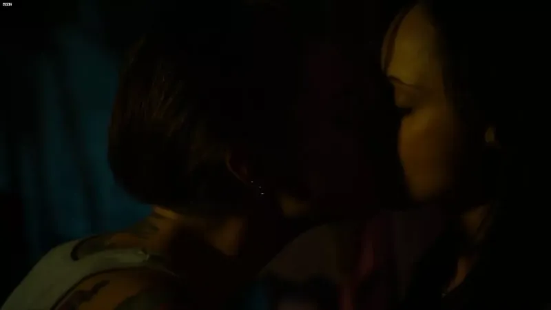 紅寶石玫瑰克里斯蒂娜里奇 – 2013 年周圍街區：色情 e1