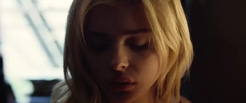 Chloe Grace Moretz – Brain on Fire 2016, Porn 18: