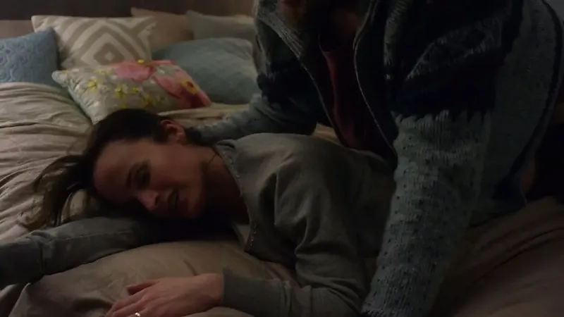 Elizabeth Reaser – Easy S01e01, Free Free Redrube HD Porn c2