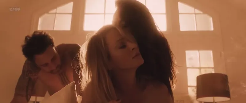 烏瑪瑟曼瑪吉 Q – 騙局是 2018: 免費高清色情 01