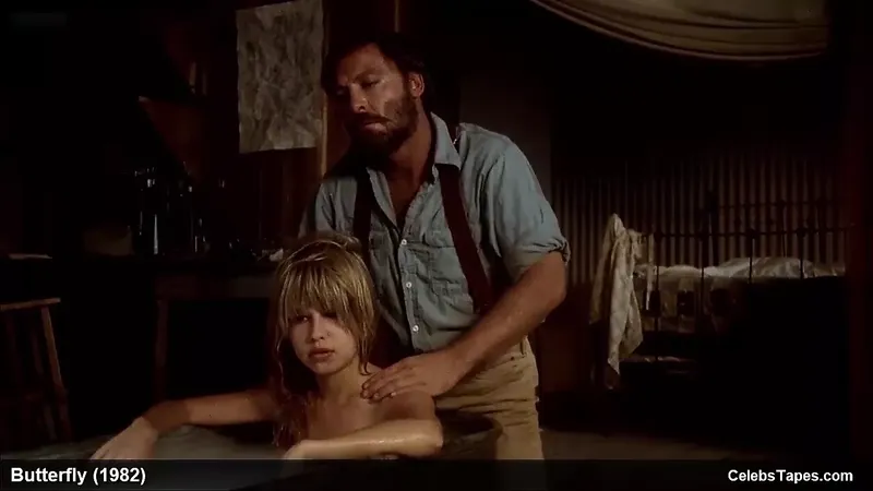 名人女演員 Pia Zadora 裸體和頑皮的電影…