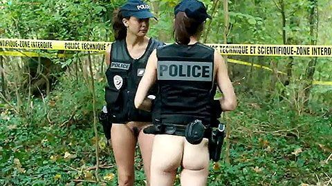 Alix Benezech Eleonore Arnaud 和 Brigitte Faure 裸體