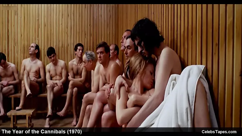 名人女演員 Britt Ekland 裸體和色情電影