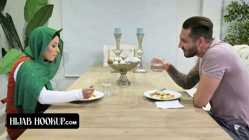 頭巾美女戈爾迪格洛克想要一些性感內衣：色情 b9